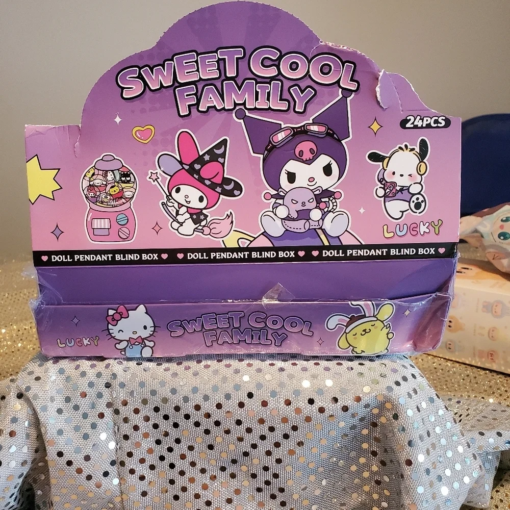 Official Sanrio Sweet Cool Family Doll Pendant keychain Blind Box.